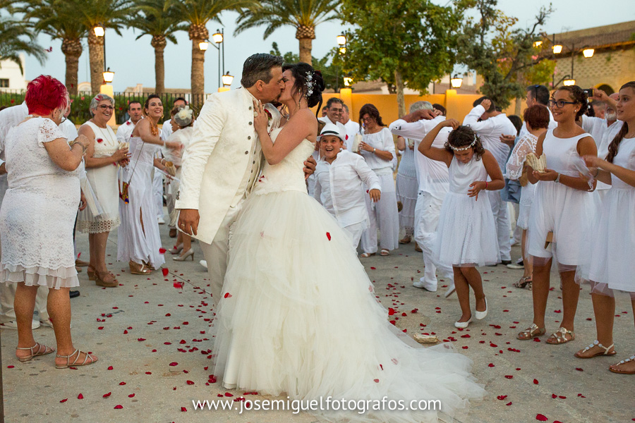 Fotografo de bodas en Iberia Village Benidorm Alicante