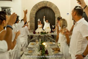 un brindis por esta pareja