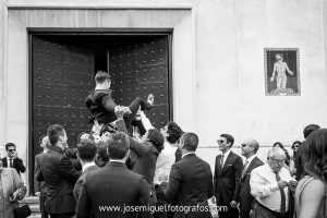 vamos a mantear al novio